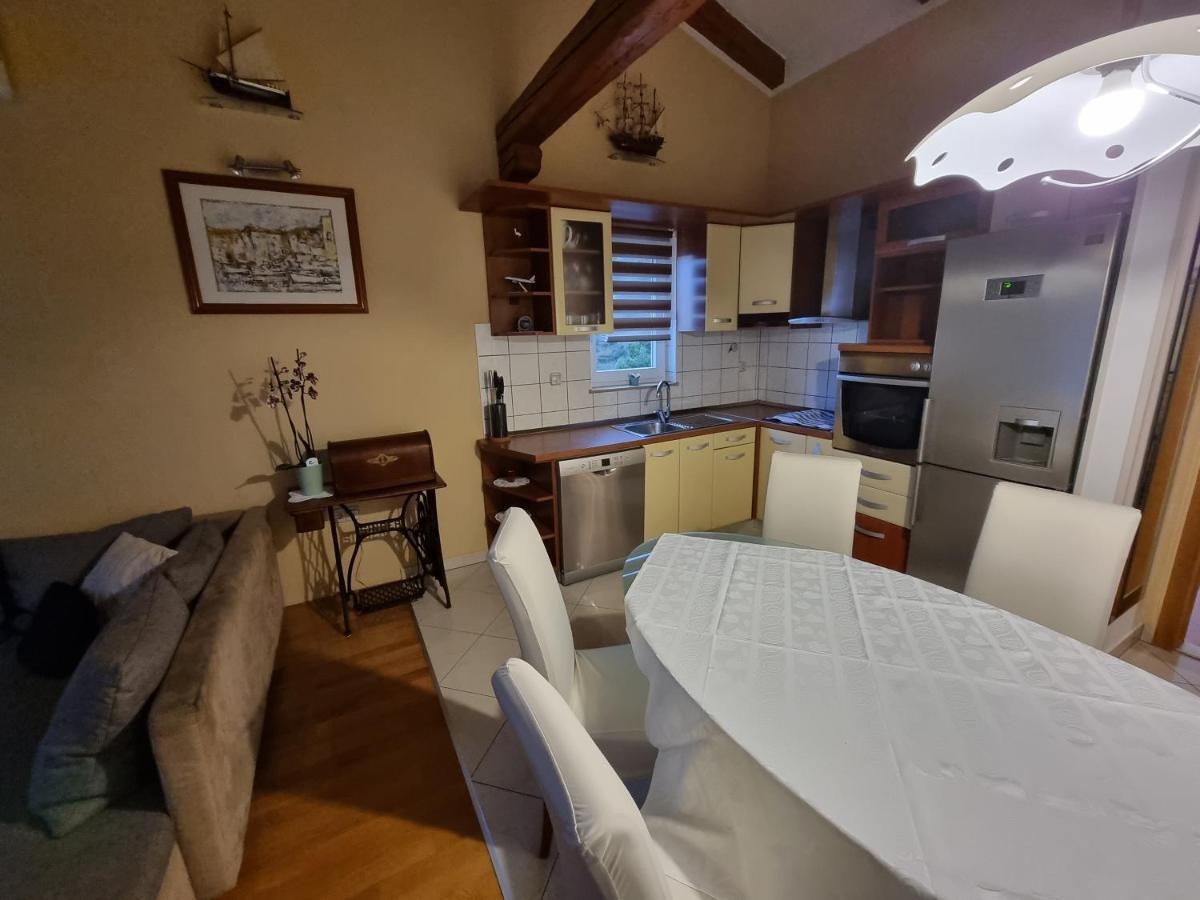 Apartments Villa Sunce Dugi Rat Luaran gambar
