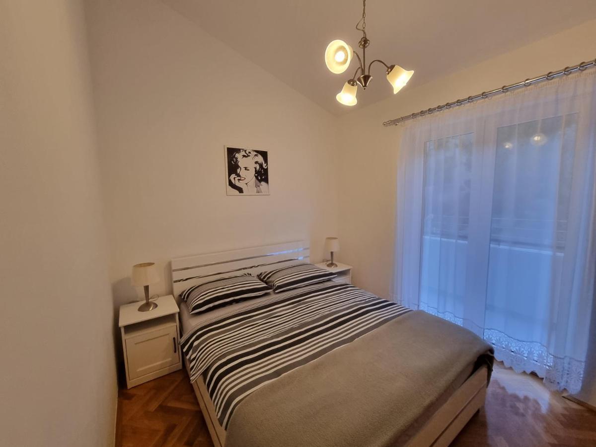 Apartments Villa Sunce Dugi Rat Luaran gambar