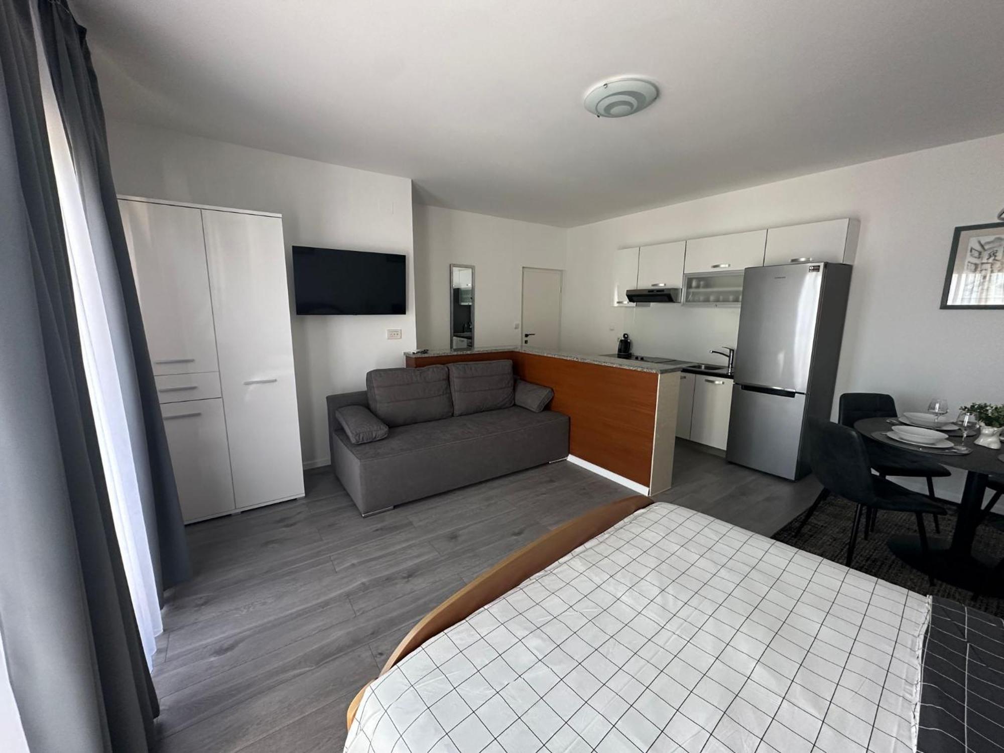 Apartments Villa Sunce Dugi Rat Luaran gambar