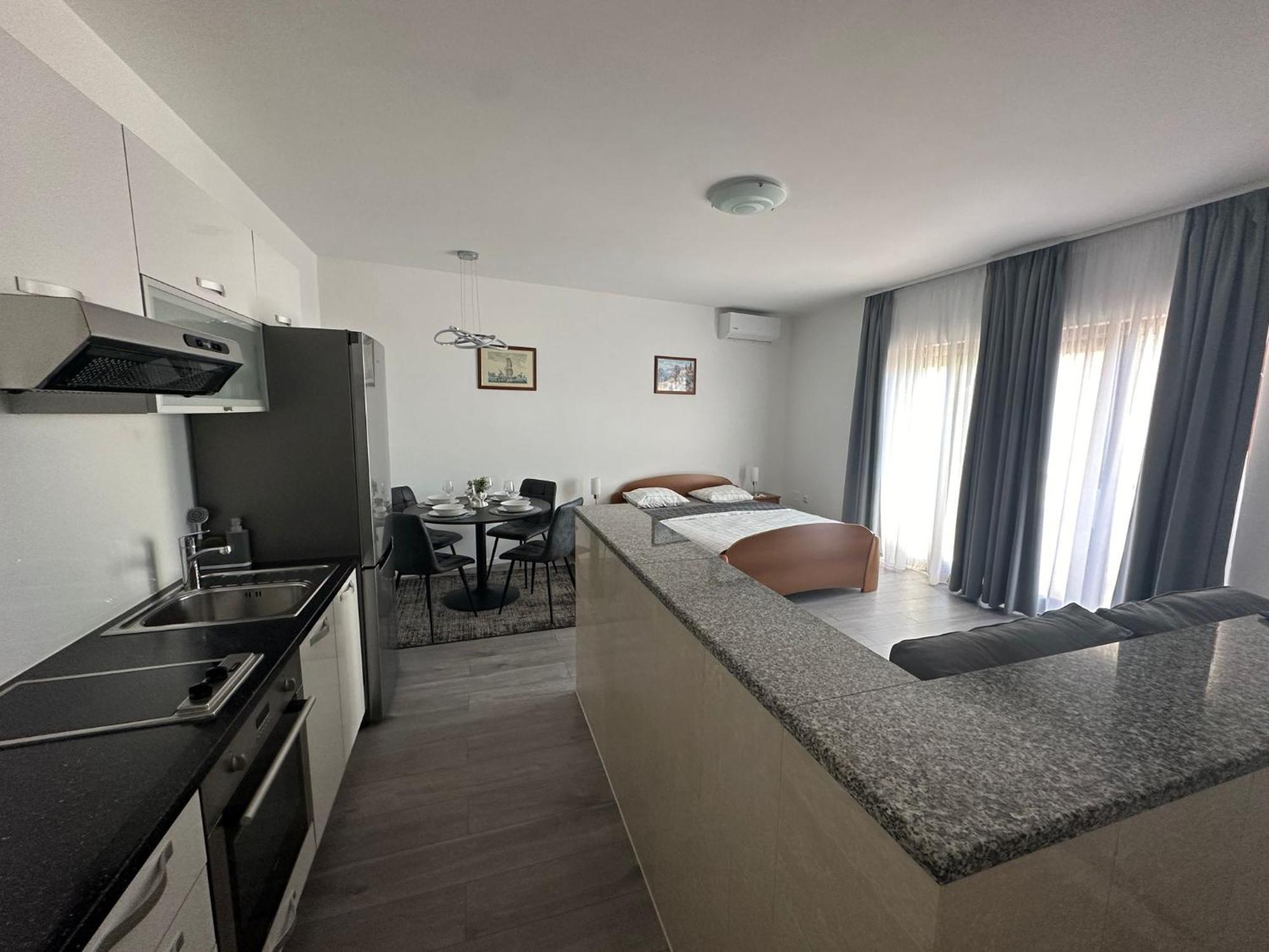 Apartments Villa Sunce Dugi Rat Luaran gambar
