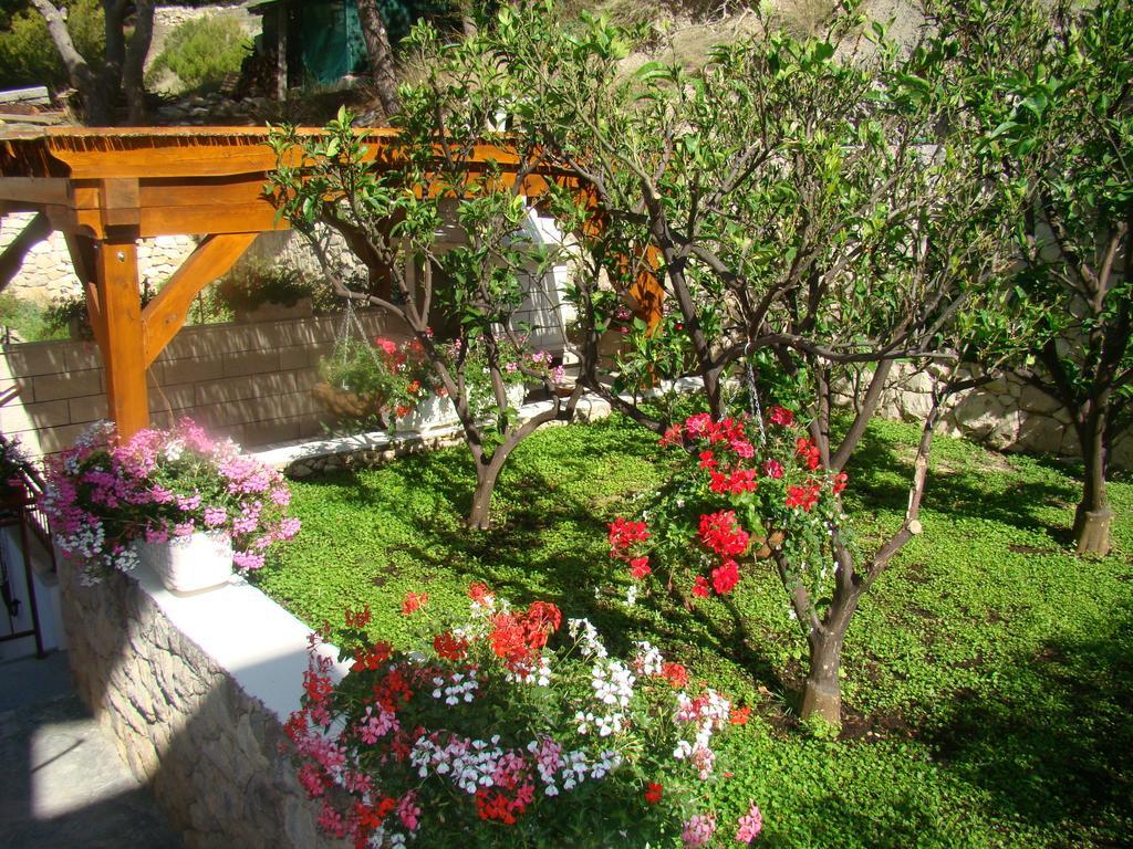 Apartments Villa Sunce Dugi Rat Luaran gambar